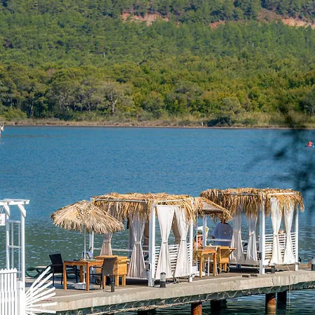 Отель Bay