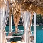 Bay Hotel