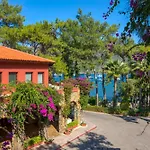 Bay Hotel 5*