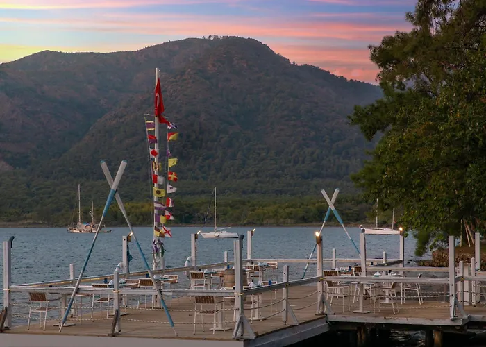 Bay Μαρμαρίς